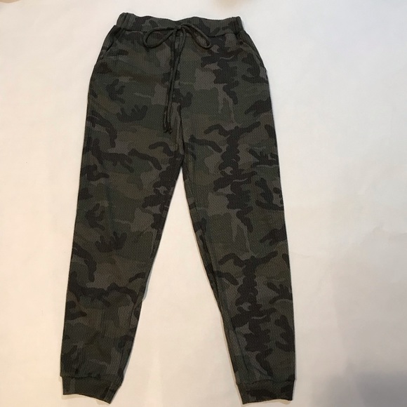 Make Offer 🌷Camouflage Thermal Sweatpants Joggers - Picture 7 of 8